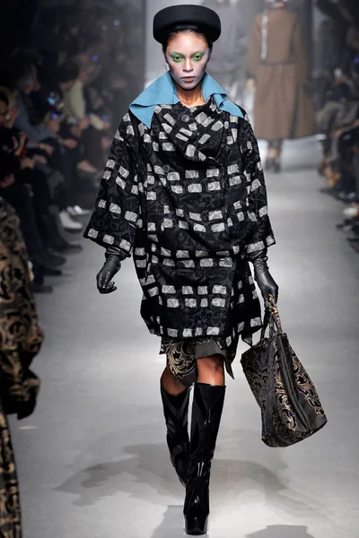Look 27